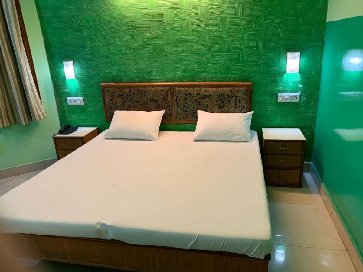 Hotel Raman'S Jagadhri Exterior photo